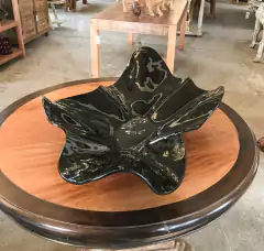 Centro de Mesa Murano Folha Cruz Preta Grande - comprar online