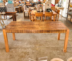 Mesa de Jantar Rústica Meia Esquadrilha de 1,90m, feita em Madeira de Demolição, design exclusivo da Marcenaria Tiradentes.
