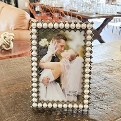 Porta Retrato Pérolas e Metal com Veludo 10x15 na internet