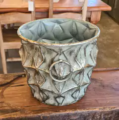 Cachepo de Metal Prata Médio com Relevos 33 cm - comprar online