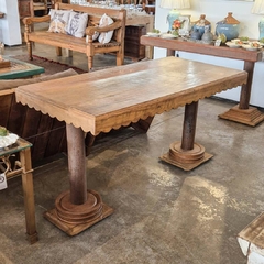 Imagem do Mesa de Jantar com Borda Recortada e 2 Pés Base Quadrada 1,50X0,70