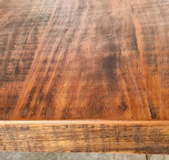 Mesa de Jantar Rústica Meia Esquadrilha de 1,90m, feita em Madeira de Demolição, design exclusivo da Marcenaria Tiradentes.
