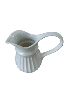 Jarra Decorativa em Cerâmica Branca com Alça - comprar online
