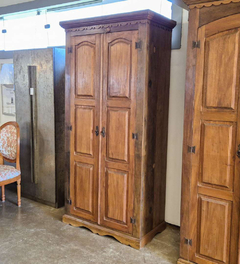 Imagem do Guarda Roupa 2 Portas e 2 Gavetas Internas em Demolição 2,23m