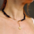 Choker Cascalho 100% Natural Obsidiana Negra com Pingente Fragmentos de Selenita Branca na internet