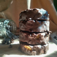 Alfajores de Cereales / Maní - Chocolate Semiamargo - comprar online