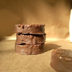 Alfajores de Cereales / Maní - Chocolate con Leche - comprar online