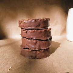 Alfajores de Cereales / Maní - Chocolate con Leche en internet
