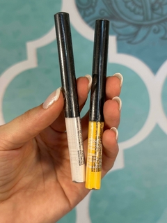 Delineador líquido de ojos en colores