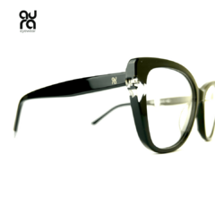 Armação de óculos de grau feminino gatinho Aura Eyewear em acetato preto com detalhe transparente na frente | mod MB5128-54-17-140-C1 - comprar online