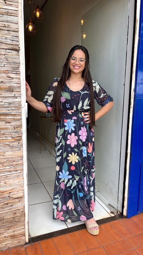 Vestido Tule Floral Escuro