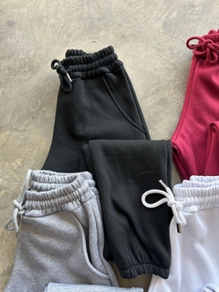 Joggers frizados en internet