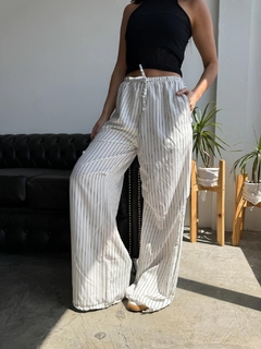 Wide leg parachute