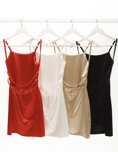 Vestidos de saten