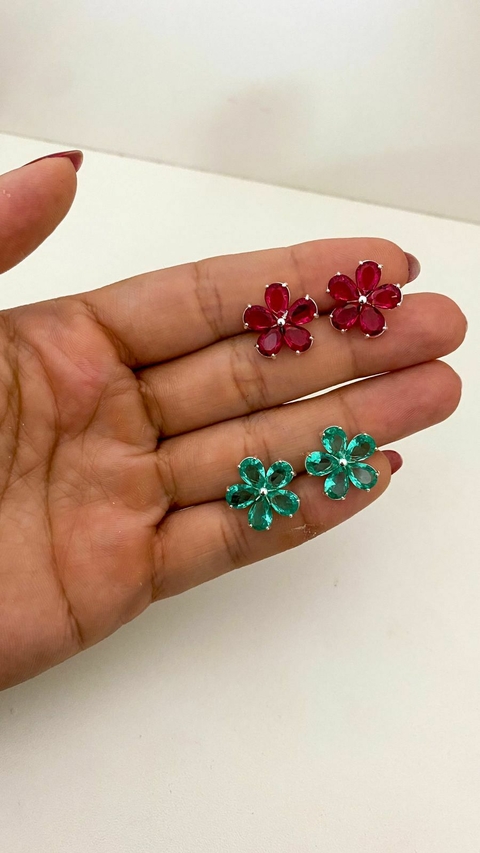 Brinco Flor zircônia