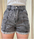 Short gris con roturas