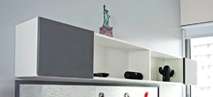 Estantería horizontal con puerta de abrir - Oia! Ideas