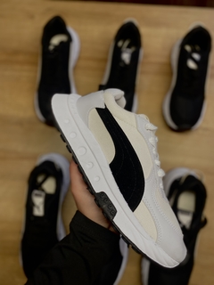 Zapatillas Puma deportiva blanca