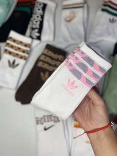 Media caña Adidas print rosa - comprar online