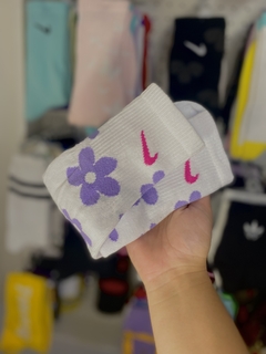 Media caña Nike florcita violeta