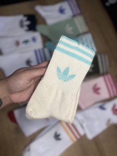 Media caña Adidas old manteca con verde aqua