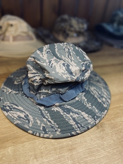 Australiano camuflado con tira lisa