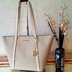 Michael Kors - Bolsa Tote Pratt Logo Grande - comprar online