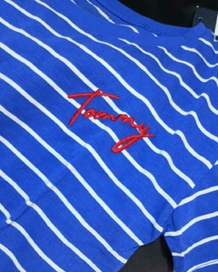 Tommy Hilfiger - Tshirt com Laço na internet