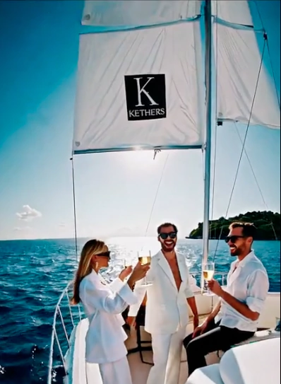 Carrusel KETHERS Luxury Eyewear