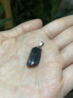 Pingente Turmalina Negra Bruta
