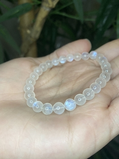 Pulseira Pedra da Lua Arco-Íris 6MM Polida na internet