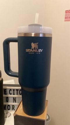 VASO QUENCHER STANLEY TAPA BLANCA