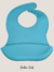 Imagen de Babero De Silicona Premium Liso Con Bolsillo Regulable