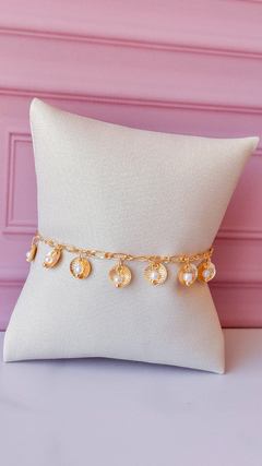 Pulseira Perolas e Chapinhas - Via Gold Semijoias