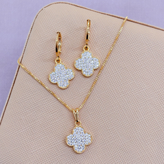 Conjunto Van Cleef Cravejado Trevo