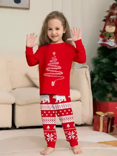 Pijamas navideñas para bebés, madre e hijo.