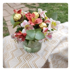 Arreglo Floral + Bombones