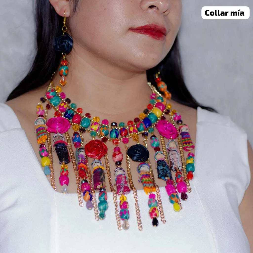 Collar Mia