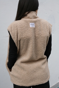 Chaleco Corderito Beige - comprar online