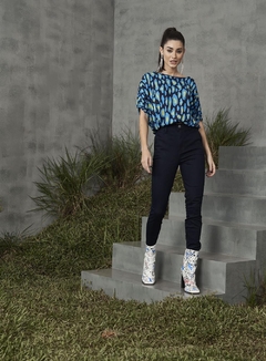 BLUSA ESTAMPADA TRITON na internet