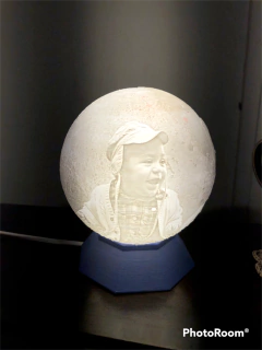 Imagen de Lámpara Luna personalizada con foto y texto
