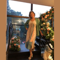 Vestido midi no Linho com detalhe no crepe de seda
