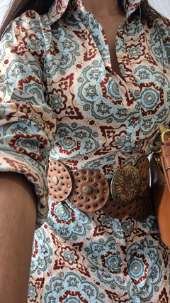 Chamise Boho Naomi na internet