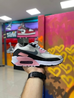 NIKE AIR MAX 90 BRANCO/CINZA/ROSA na internet