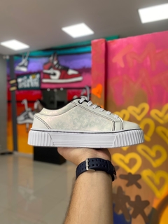 ALL STAR HOLOGRÁFICO BRANCO/PRETO na internet