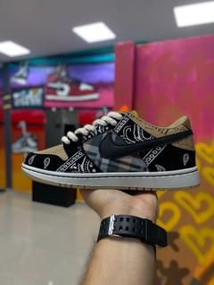 NIKE SB DUNK LOW CACTUS JACK