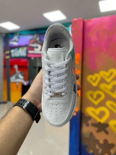 NIKE AIR FORCE HOLOGRÁFICO BRANCO/VERDE - comprar online