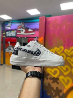 NIKE AIR FORCE JUST DO IT BRANCO/CINZA na internet