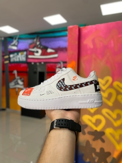 NIKE AIR FORCE JUST DO IT BRANCO
