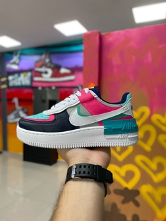 NIKE AIR FORCE SHADOW PRETO/ROSA/VERDE